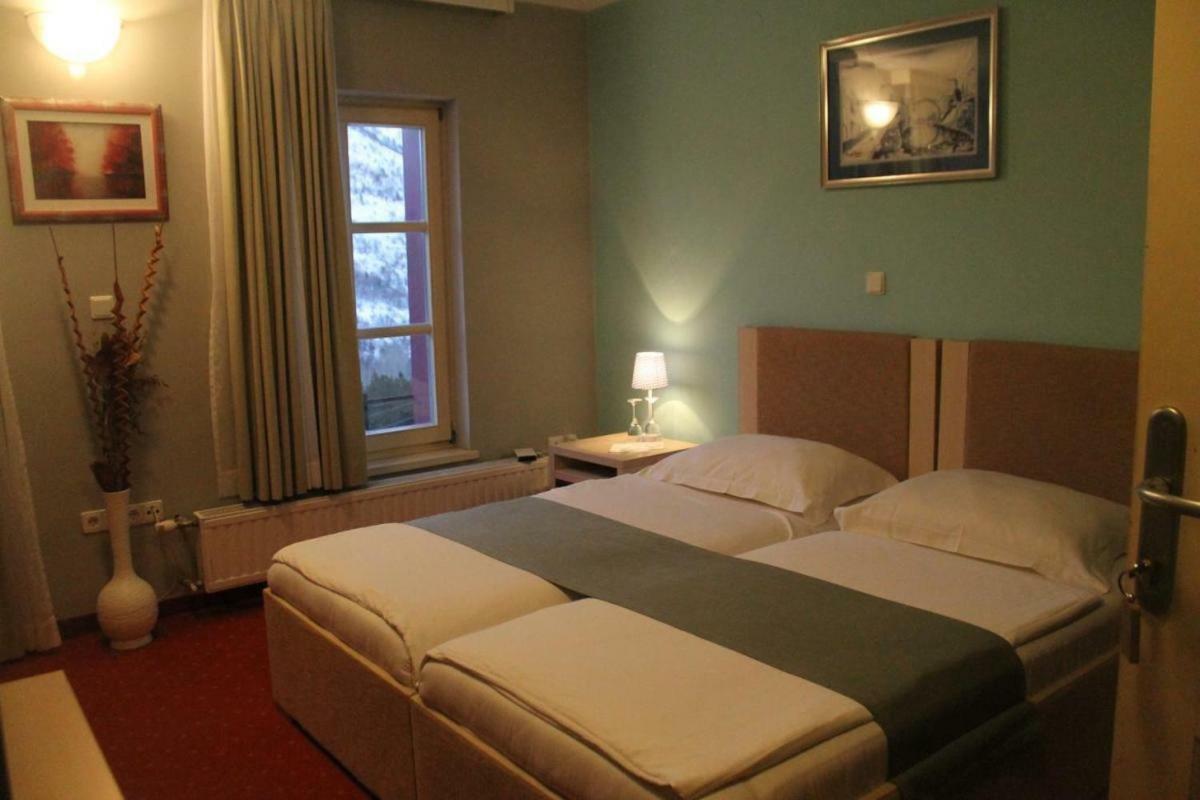 Hotel Snjezna Kuca - Nature Park Of Bosnia Herzegovina Padezina Extérieur photo